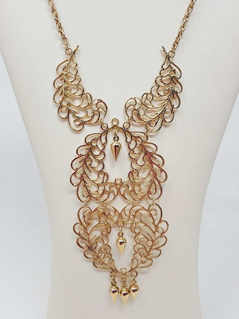 Vintage Sarah Coventry " Madrigal " Gold Tone Statement Necklace